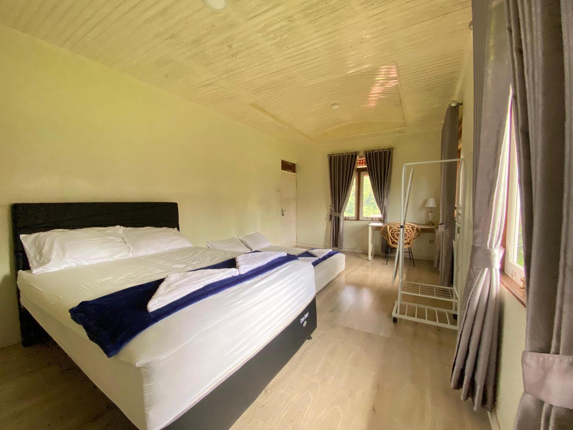 A Spacious Tropical 4 Bedrooms With Bathrooms Villa Marion Tomohon With The View Of Gunung Lokon Екстериор снимка